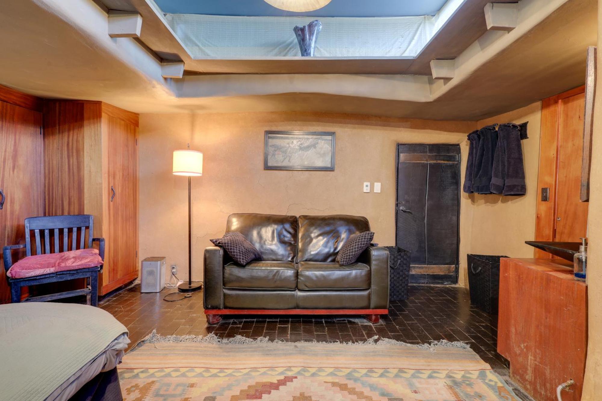Adobe Studio 2 Blocks To Downtown Santa Fe Plaza! Exterior foto